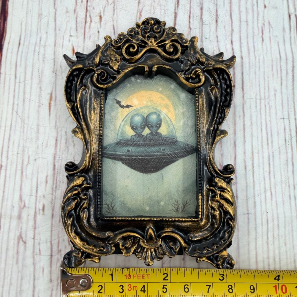 Handmade Alien UFO Decoupage Art Ornate Gothic Black Gold Resin Frame - Picture 5 of 6